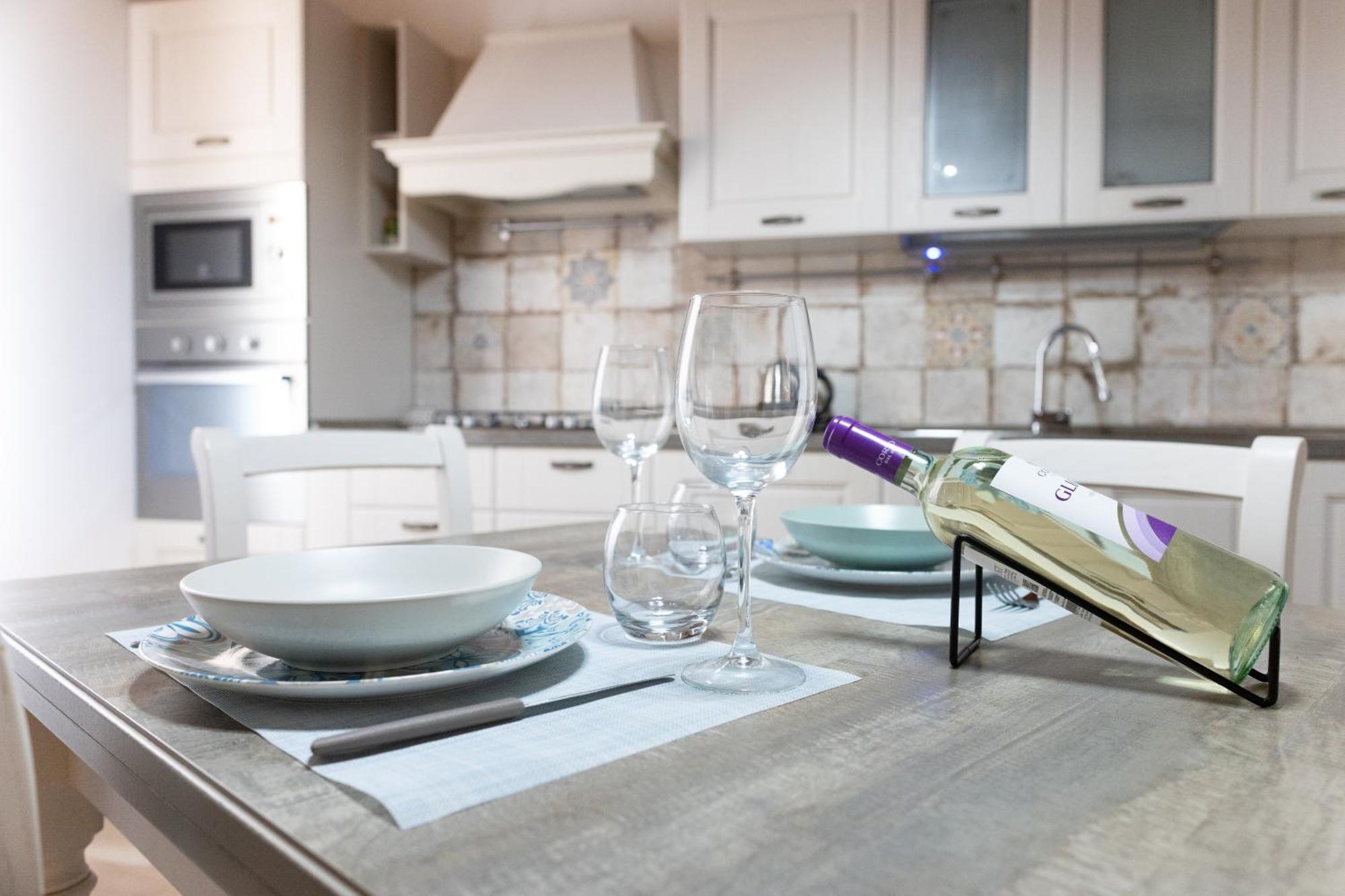 Cortile Gioeni Apartment เชฟาลู ภายนอก รูปภาพ