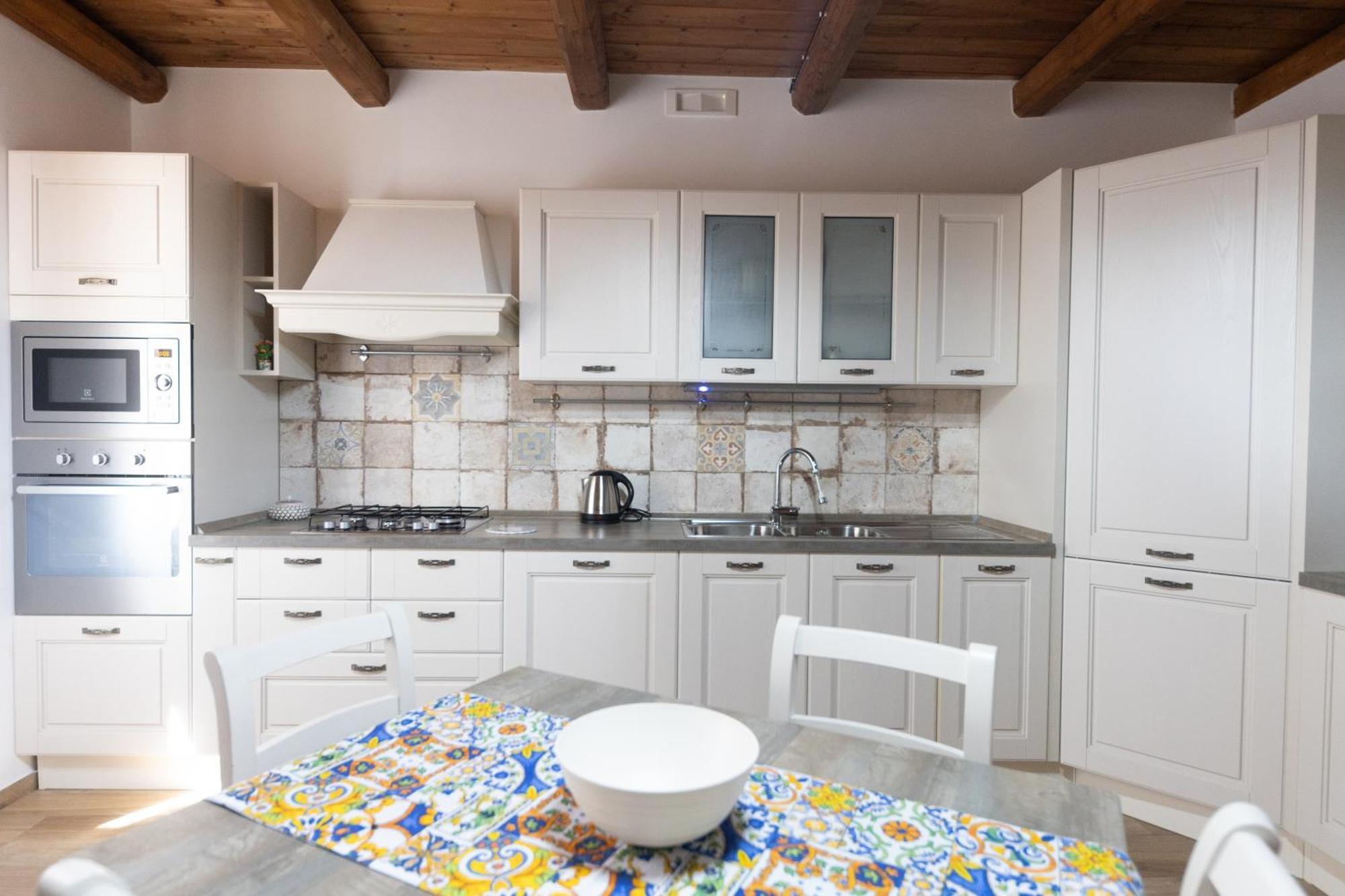 Cortile Gioeni Apartment เชฟาลู ภายนอก รูปภาพ